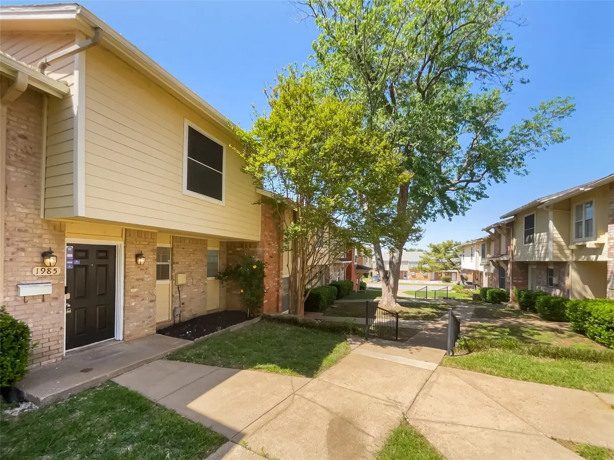 1985 Shorewood Drive, Grapevine, TX 76051 - Image #1