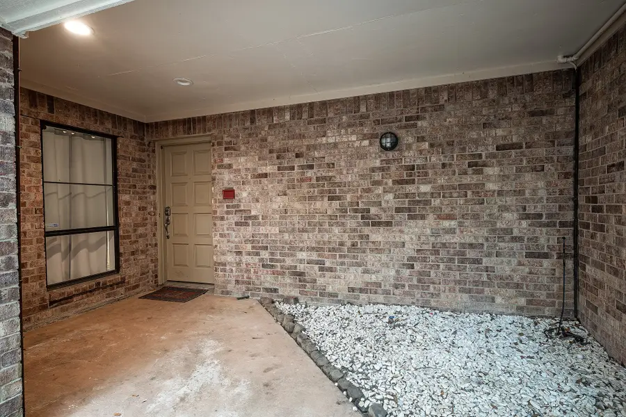 3451 Courtyard Circle, Farmers Branch, TX 75234 - Image #2