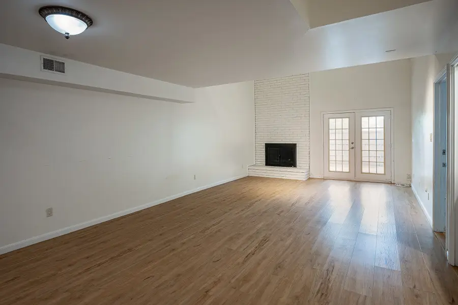 3451 Courtyard Circle, Farmers Branch, TX 75234 - Image #3