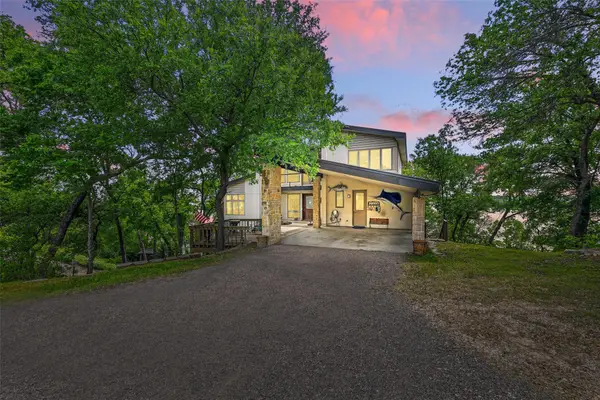 8133 Cahoba Drive, Fort Worth, TX 76135