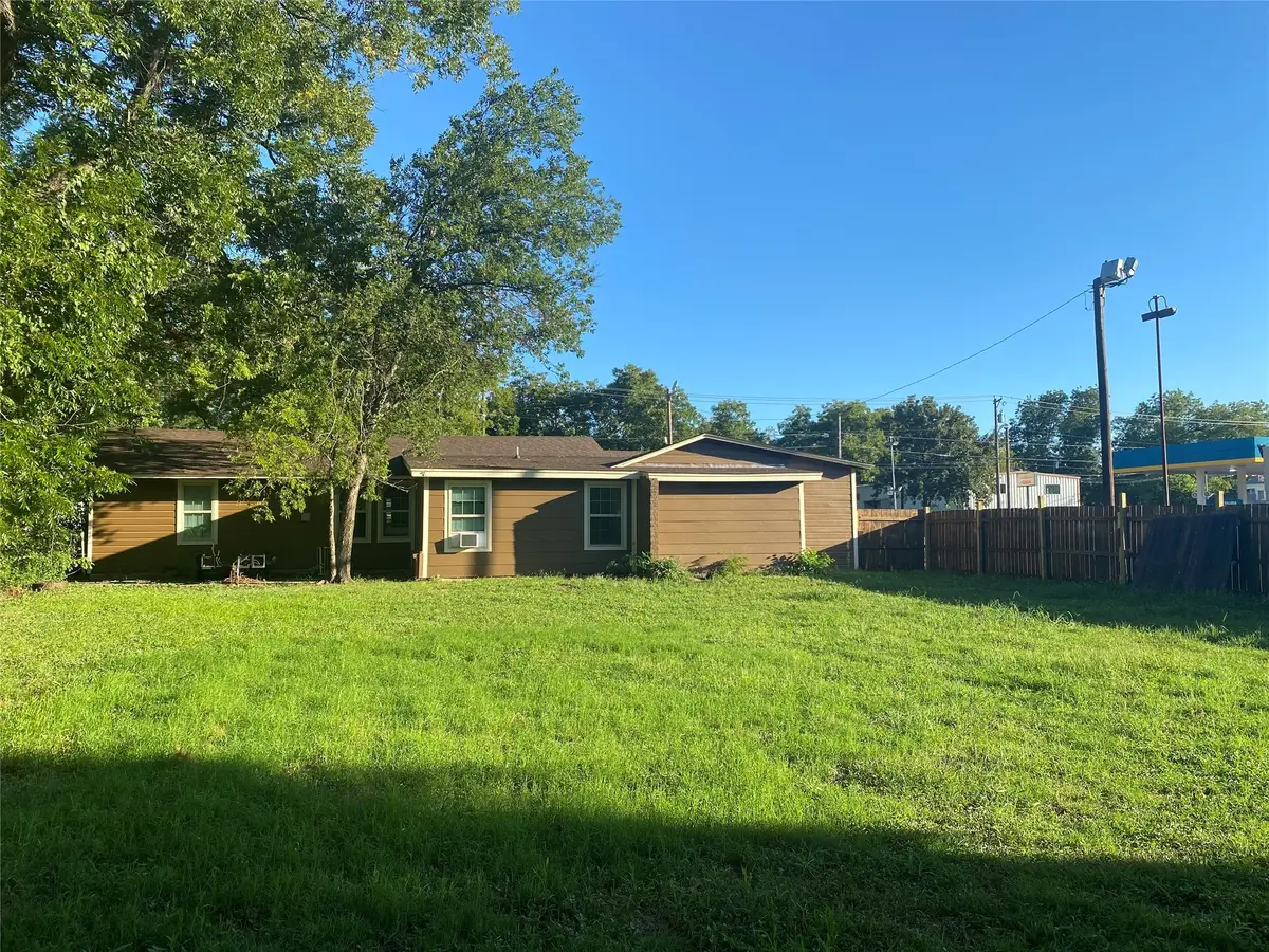 1205 E Henderson Street, Cleburne, TX 76031 - #1