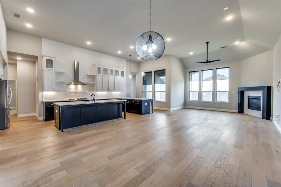 905 Longbranch Way, Aubrey, TX 76227 - Image #2