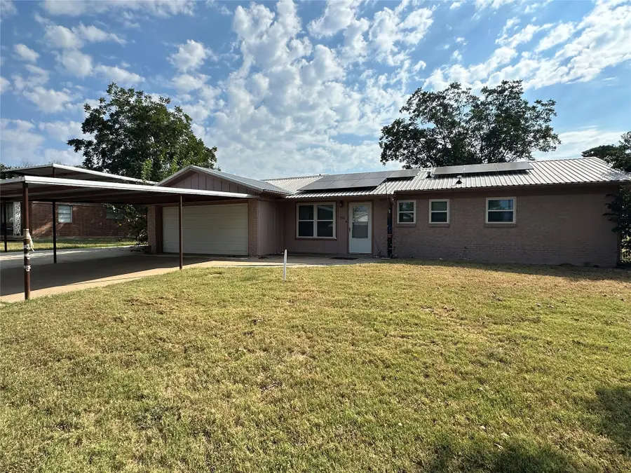 1303 22nd Avenue, Mineral Wells, TX 76067 - Image #2