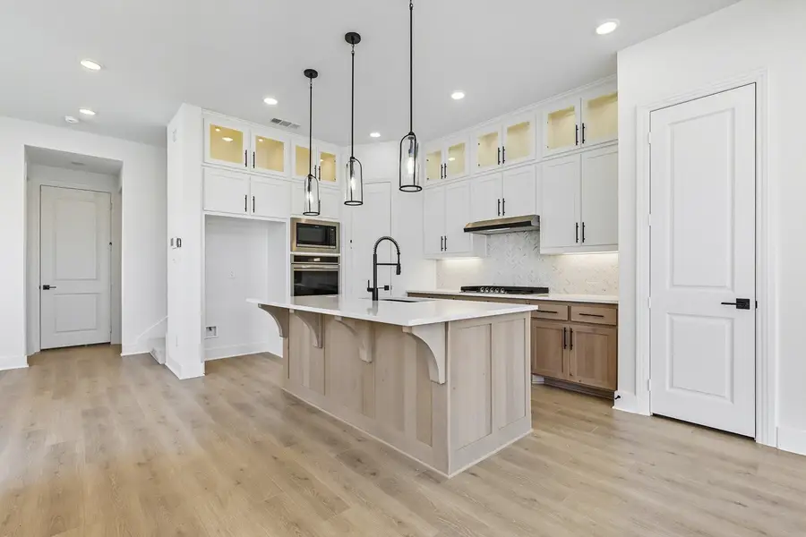 13901 Longvalley Drive, Fort Worth, TX 76008 - Image #2