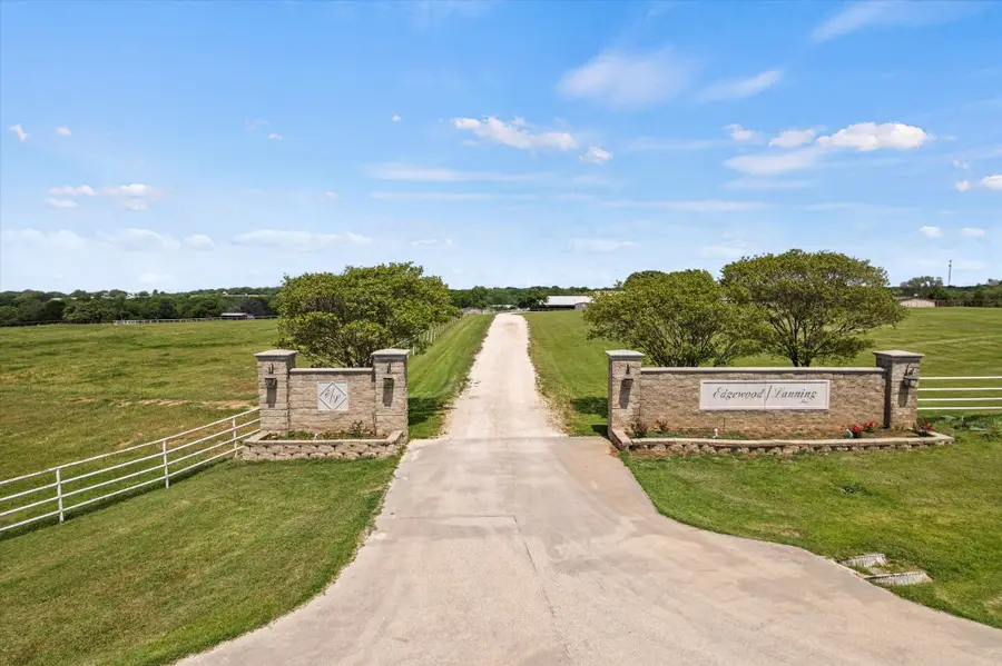 9979 Oak Creek Drive, Pilot Point, TX 76258 - Image #3
