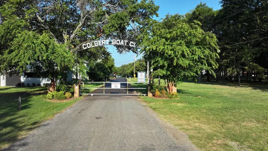 38 Oakwood Drive, Cartwright, OK 74731 - Image #2