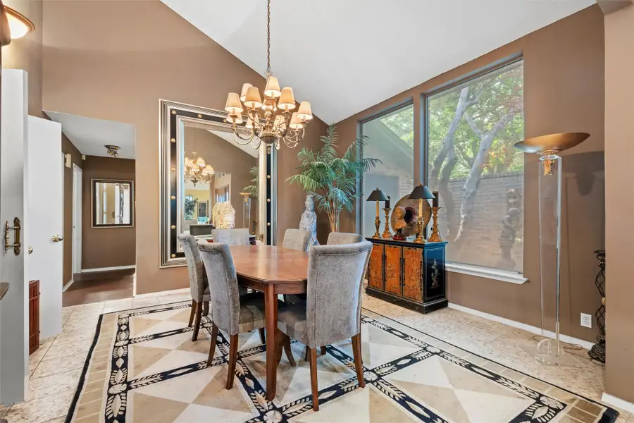 2000 Shadow Ridge Drive, Arlington, TX 76006 - Image #2