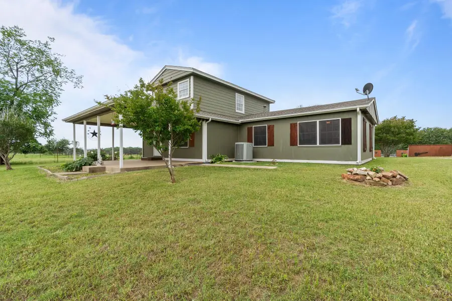 560 N Cardinal Road, Reno, TX 76020 - Image #2