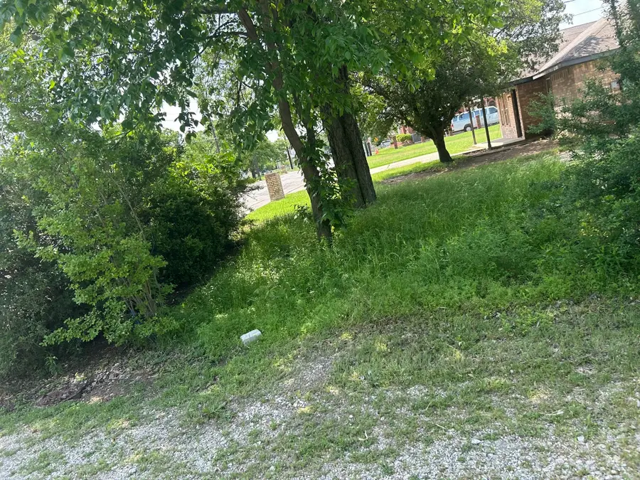 000 Lakey Street, Denton, TX 76205 - Image #2