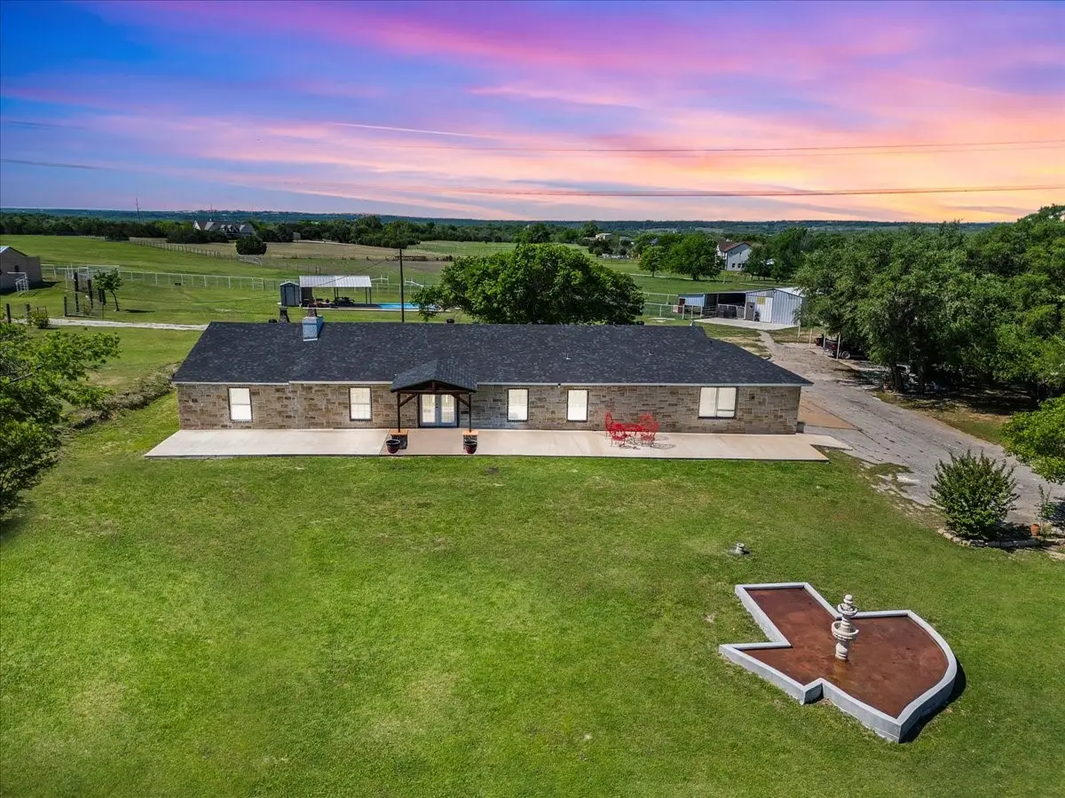 748 Rocky Ridge Lane, Weatherford, TX 76085 - Image #1