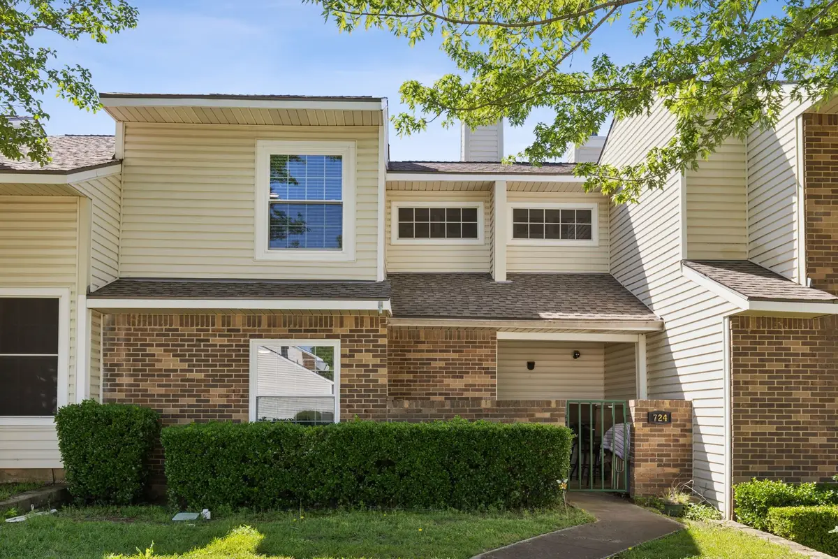 724 Creekwood Court, Lewisville, TX 75067 - #1