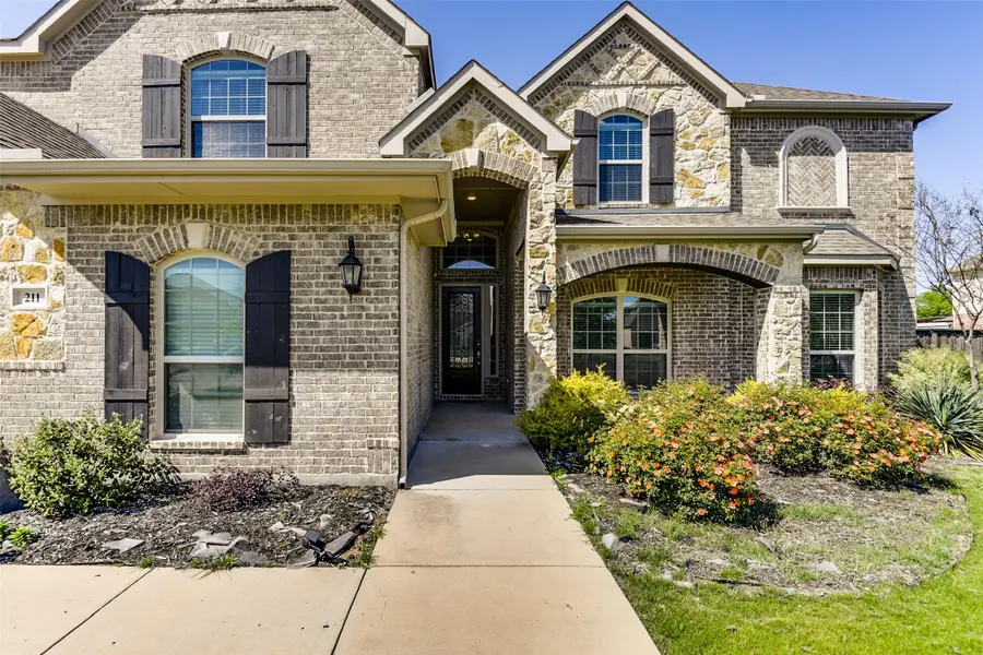 211 Stonegate Way, Red Oak, TX 75154 - Image #3