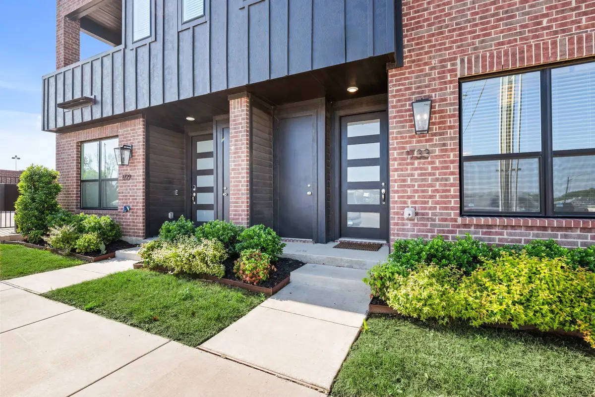 1733 W Cantey Street, Fort Worth, TX 76110 - #1