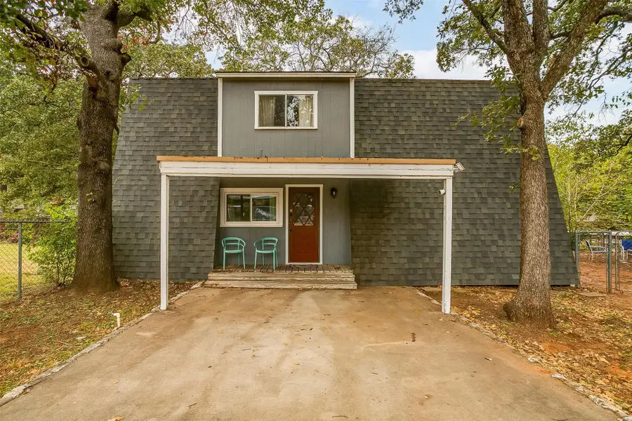 4306 Elmwood Court, Granbury, TX 76049 - Image #3