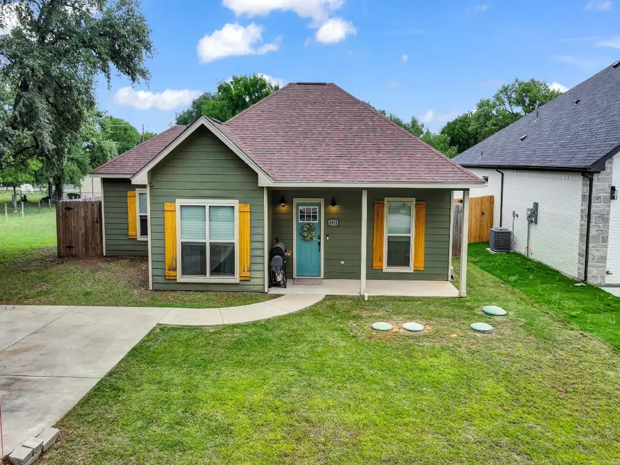 4911 Wichita Street, Granbury, TX 76048 - Image #3