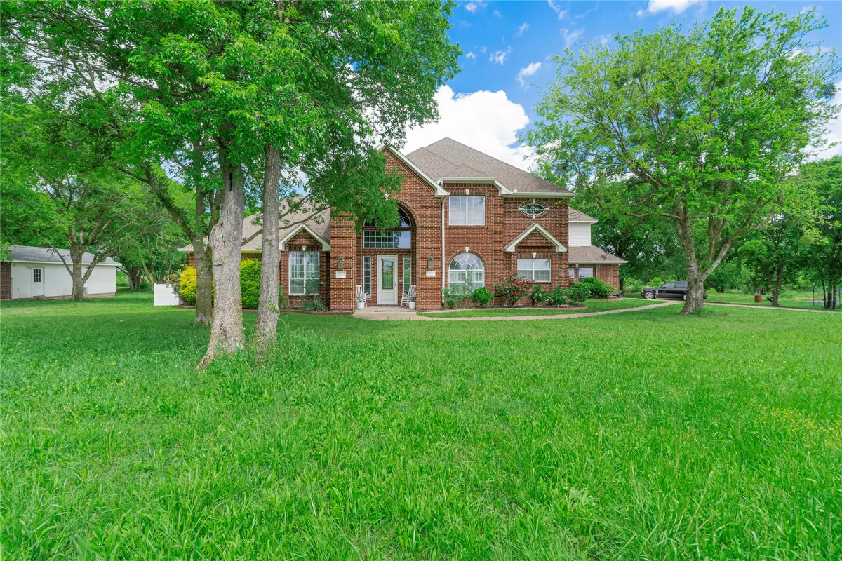 135 Kirkpatrick Road, Ennis, TX 75119 - Image #1