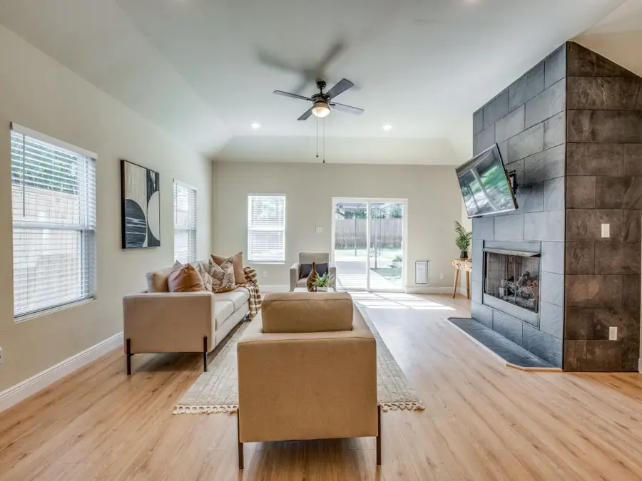 929 S Marlborough Avenue, Dallas, TX 75208 - Image #3