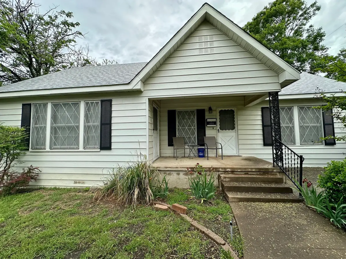 1821 E Pecan Street, Sherman, TX 75090 - Image #1