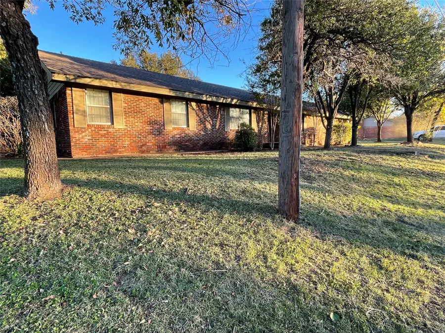 901 N Gregg, Albany, TX 76430 - Image #3