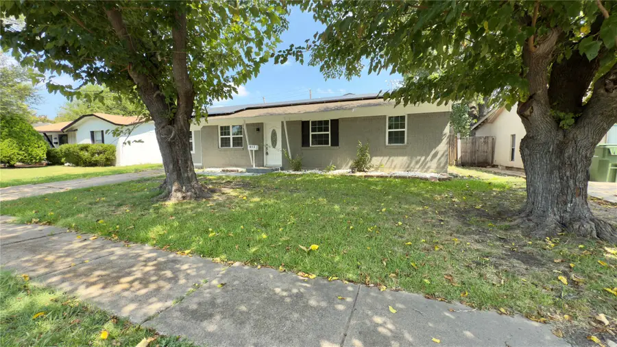 913 Rosewood Hills Drive, Garland, TX 75040 - Image #2