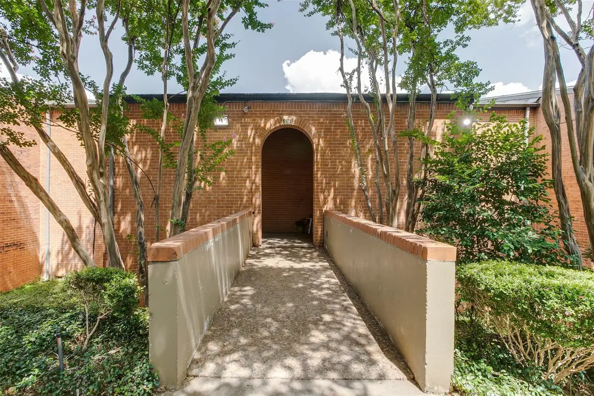 536 E Avenue J #A, Grand Prairie, TX 75050 - Image #1