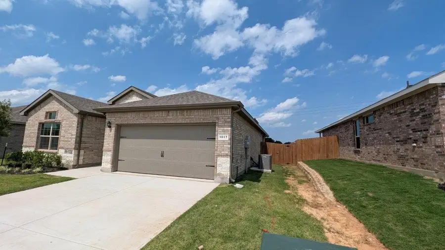 1017 Traction Trail, Cleburne, TX 76031 - Image #3