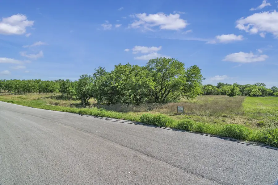 1053 Annabelles Avenue, Weatherford, TX 76087 - Image #2