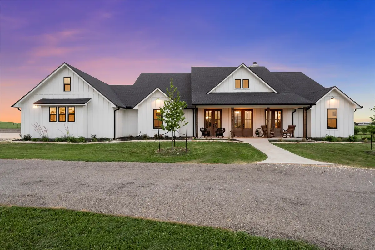 688 Pleasant Run Road, Crawford, TX 76638 - Image #1