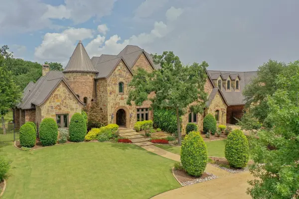 9 Victory Lane, Double Oak, TX 75077