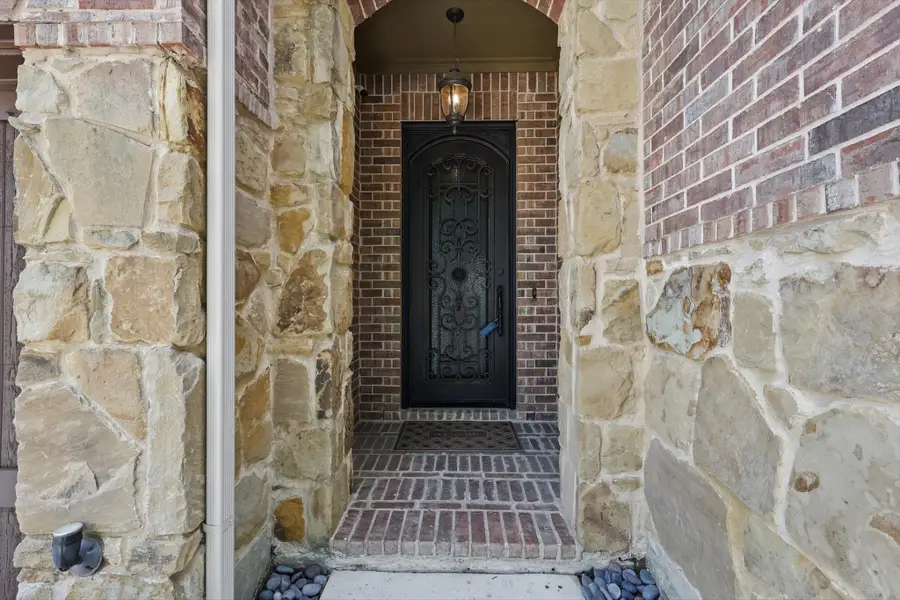 2409 Surrey Court, Flower Mound, TX 75022 - #2