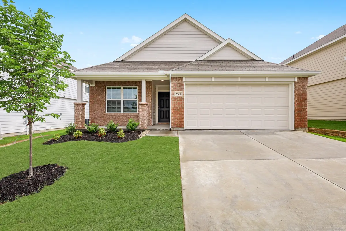 929 Rocket Plane Drive, Fort Worth, TX 76131 - Image #1
