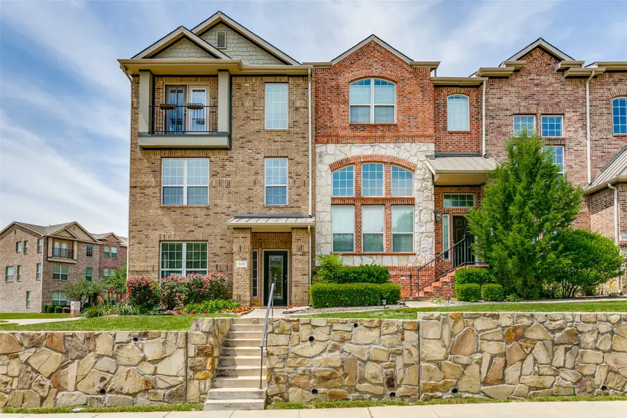 2125 Mcparland Court, Carrollton, TX 75006 - Image #3