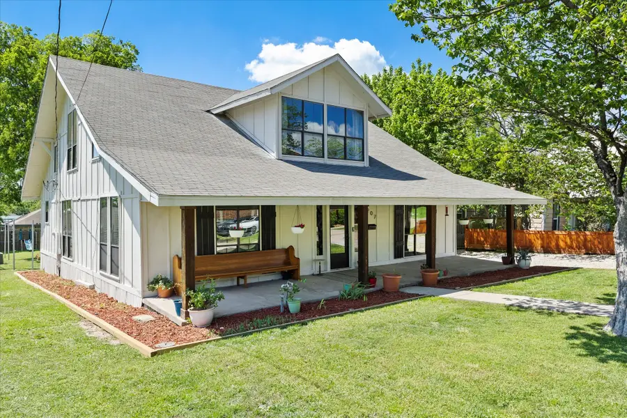 207 N Main Street, Farmersville, TX 75442 - Image #2