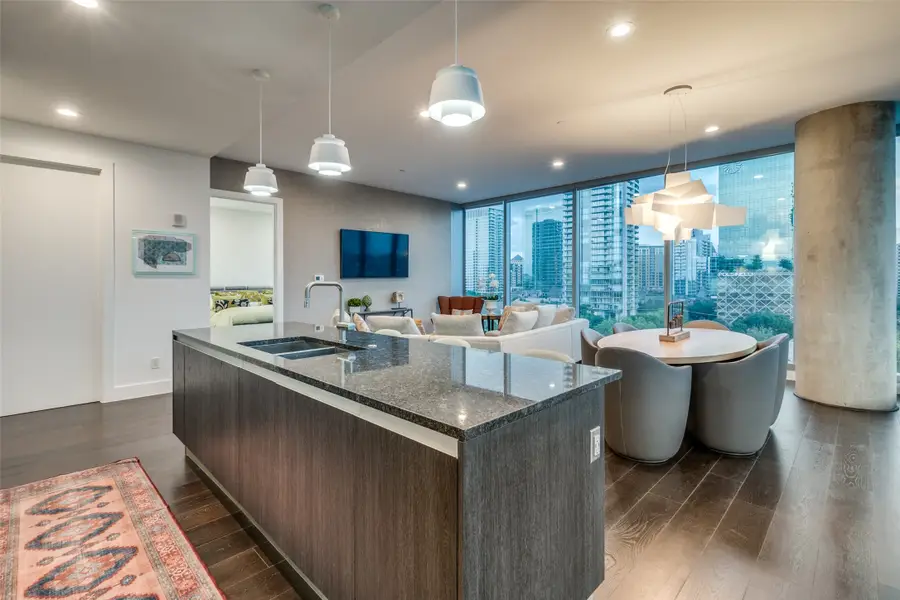 3130 N Harwood Street #901, Dallas, TX 75201 - Image #2