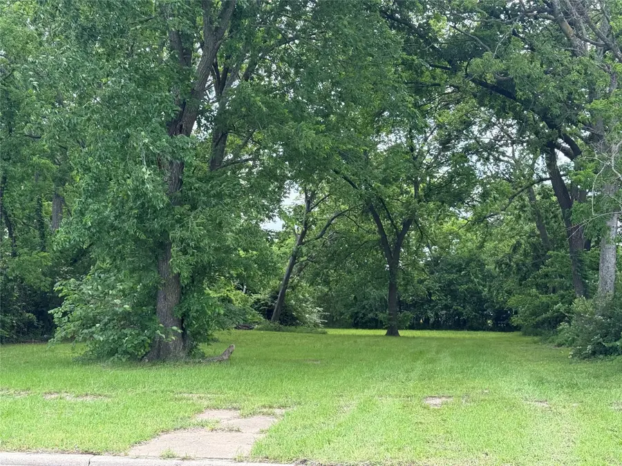 812 N Willow Street, Sherman, TX 75090 - Image #3