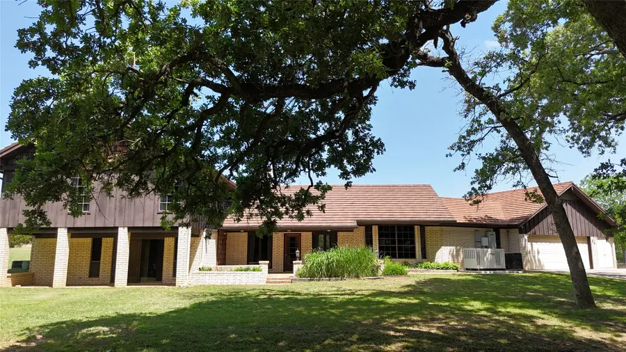 998 Hwy 22 E, Hamilton, TX 76531 - Image #2