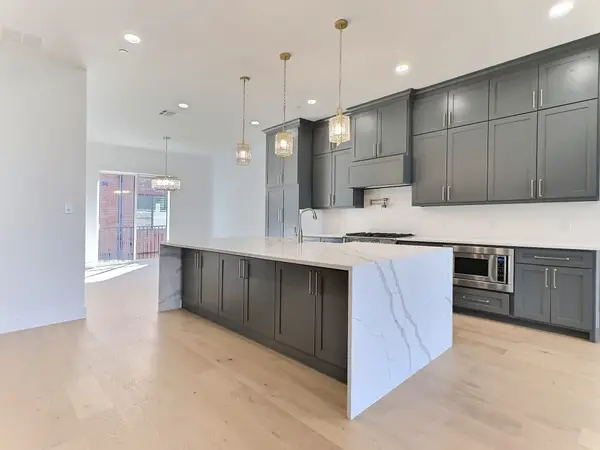 408 Vista Buena Trail, Fort Worth, TX 76111