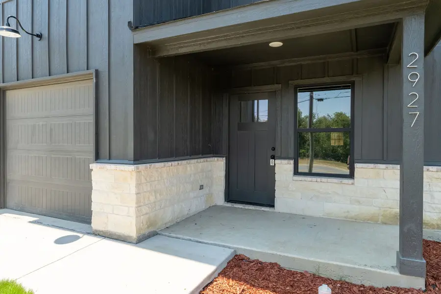 2927 Angle Avenue, Fort Worth, TX 76106 - Image #2