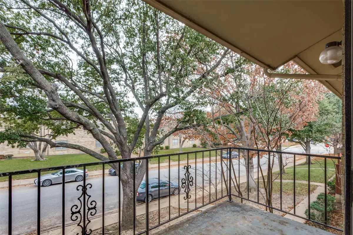 5844 Sandhurst Lane #D, Dallas, TX 75206 - Image #1