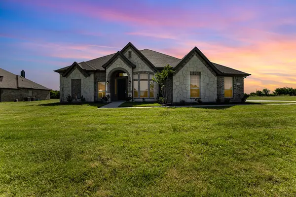 660 Wales Court, Waxahachie, TX 75167