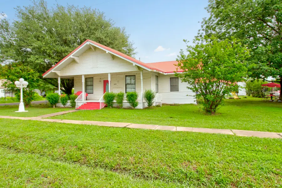 101 E Reed Street, Randolph, TX 75475 - Image #3