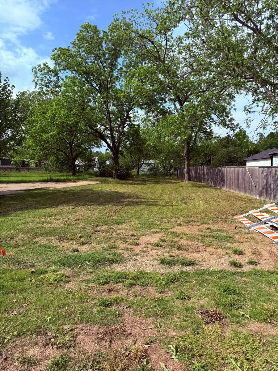 721 E Bullock Street, Denison, TX 75021 - Image #3