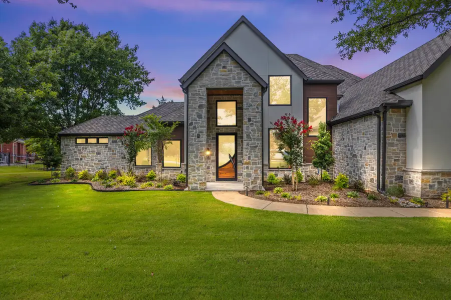 2000 Warwick Crescent Court, Argyle, TX 76226 - Image #2