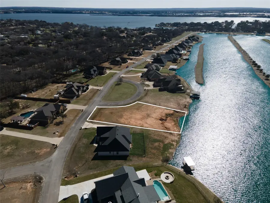 4012 Upper Lake Circle, Granbury, TX 76049 - Image #3