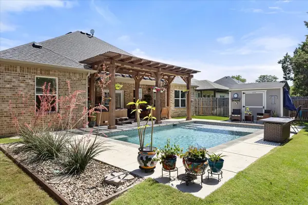 2610 Austin Drive, Granbury, TX 76048