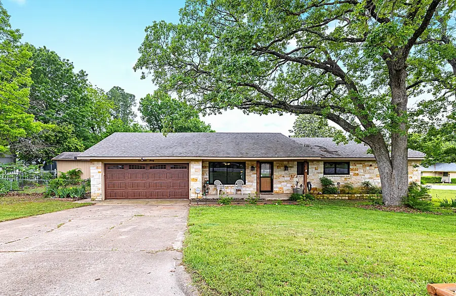 1730 W Hull Street, Denison, TX 75020 - Image #2