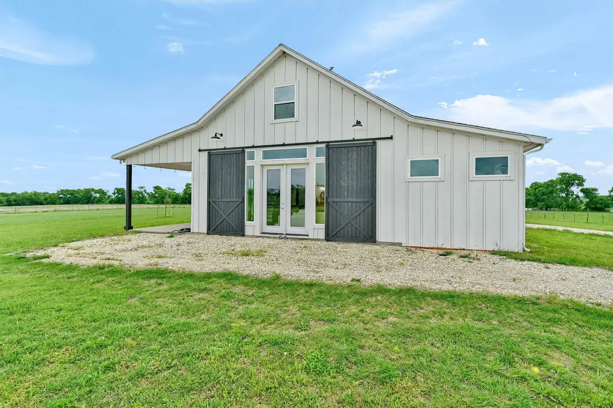 5235 Fm 1752 S, Whitewright, TX 75491 - Image #1