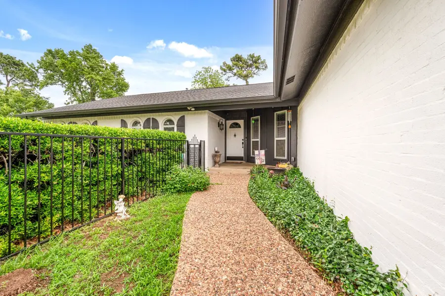 1823 E Cedar Elm Drive, Arlington, TX 76012 - Image #3