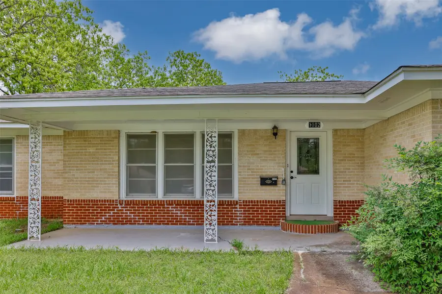 1102 Fair Avenue, Gainesville, TX 76240 - Image #2