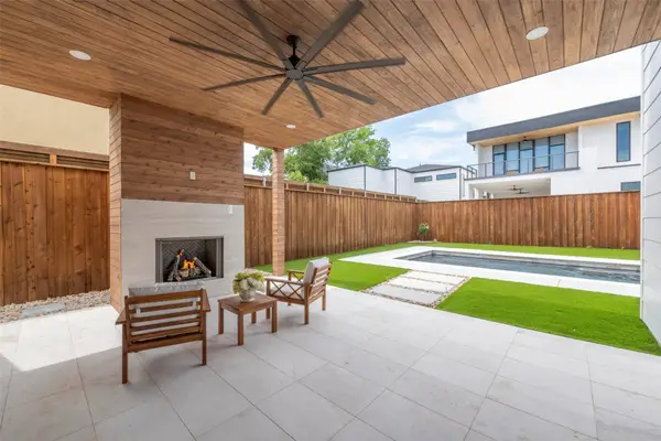 4435 Merrell Road, Dallas, TX 75229